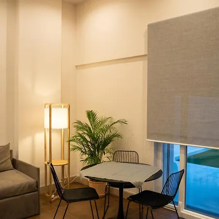 Rent Casa Almika Giulio Petroni Барі