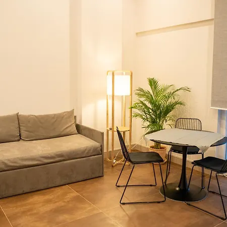 Rent Casa Almika Giulio Petroni شقة