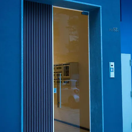 Rent Casa Almika Giulio Petroni Apartamento Bari